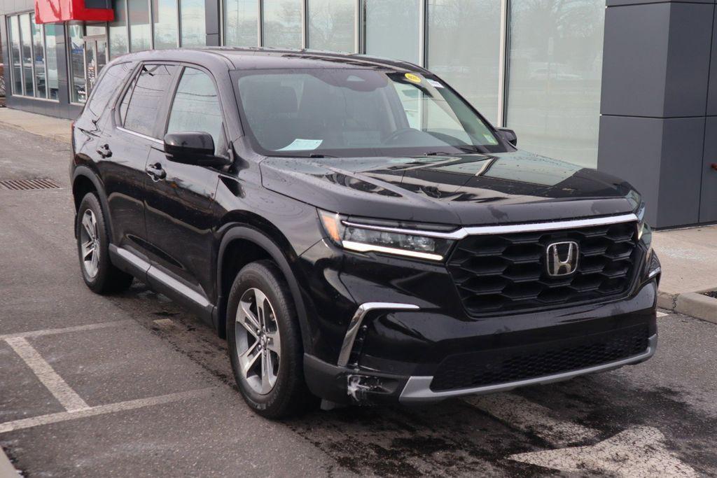 used 2024 Honda Pilot car, priced at $35,149