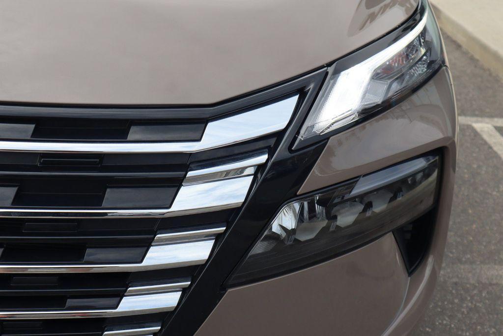 used 2025 Nissan Rogue car, priced at $23,108