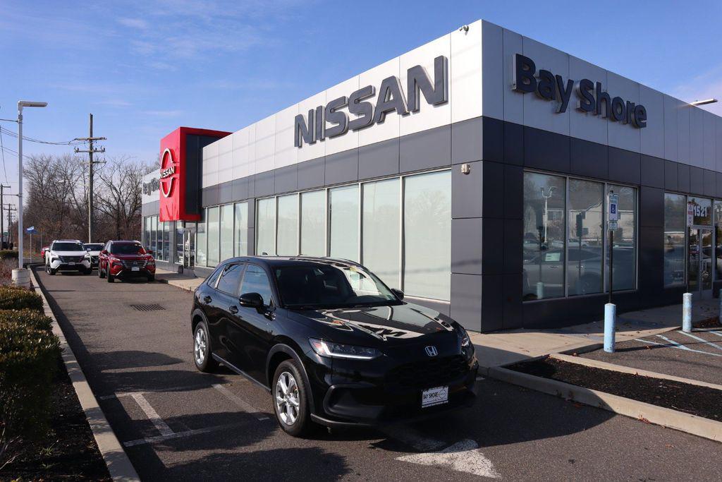 used 2025 Honda HR-V car, priced at $23,360