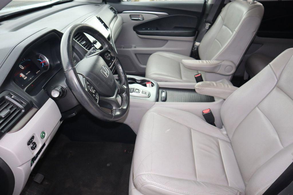 used 2022 Honda Pilot car, priced at $26,702