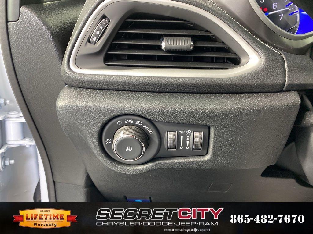 new 2026 Chrysler Pacifica car, priced at $42,398