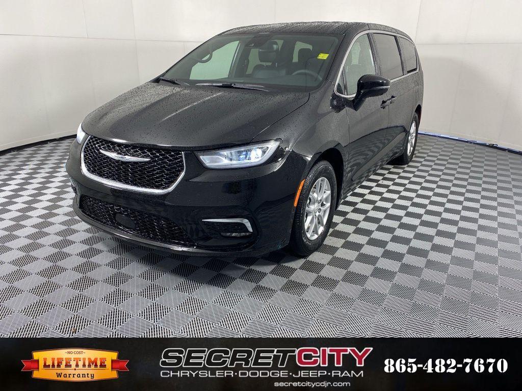 new 2026 Chrysler Pacifica car, priced at $43,433