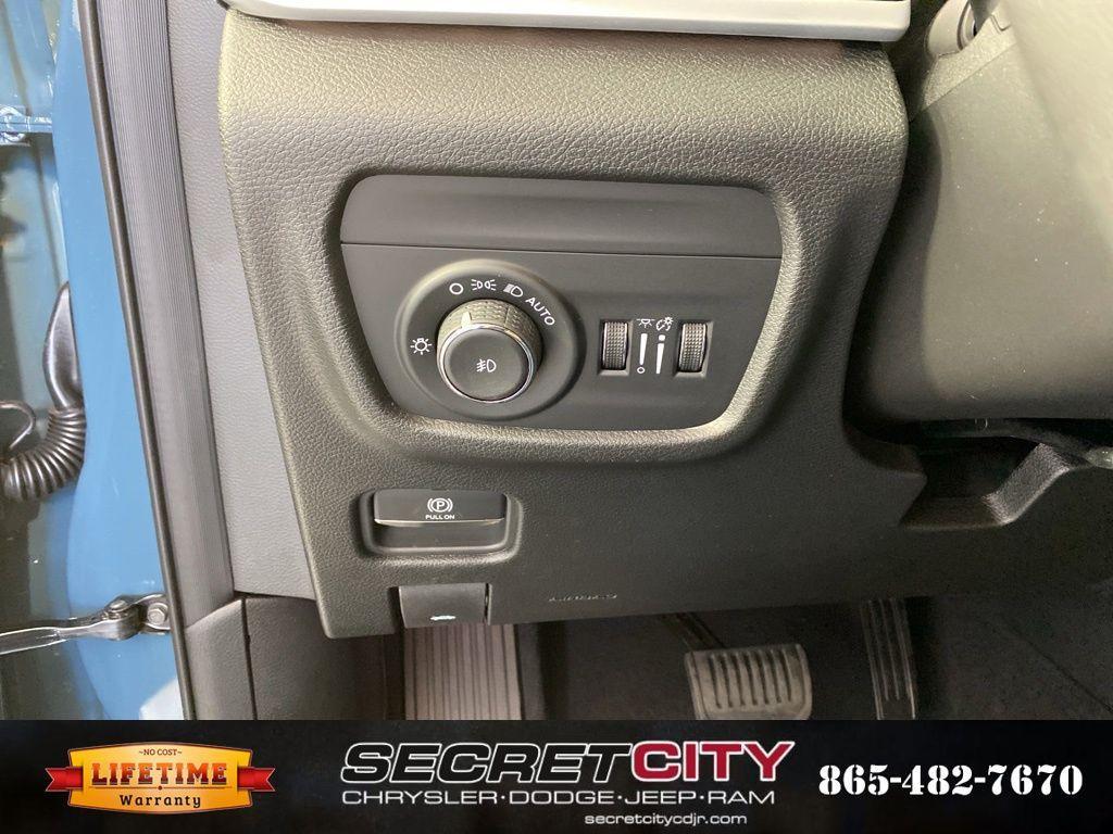 new 2026 Jeep Grand Cherokee L car, priced at $45,904