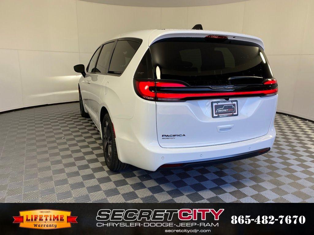 new 2026 Chrysler Pacifica car, priced at $42,398