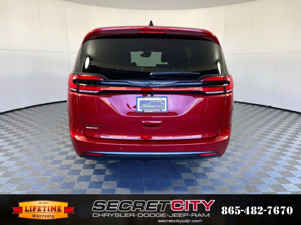 new 2026 Chrysler Pacifica car, priced at $42,844