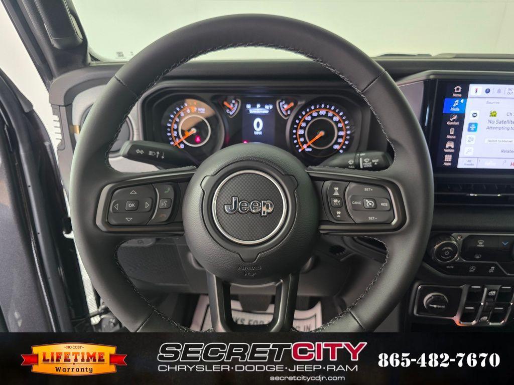 new 2025 Jeep Gladiator car, priced at $41,978