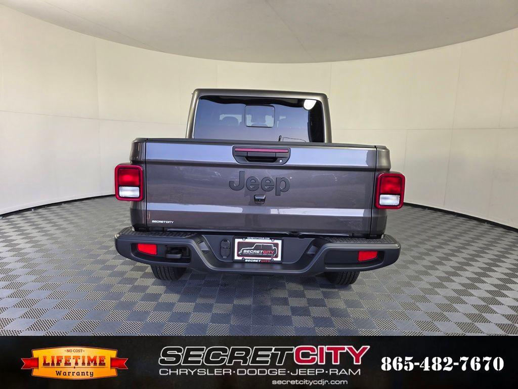 new 2025 Jeep Gladiator car, priced at $41,978