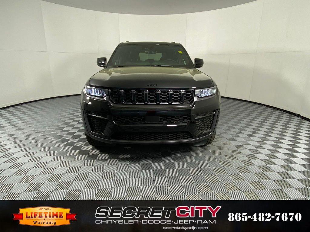 new 2026 Jeep Grand Cherokee car, priced at $42,401
