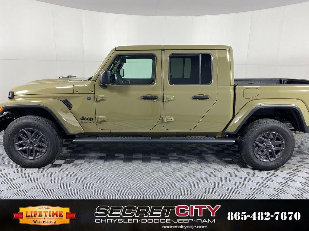 new 2025 Jeep Gladiator car, priced at $41,978