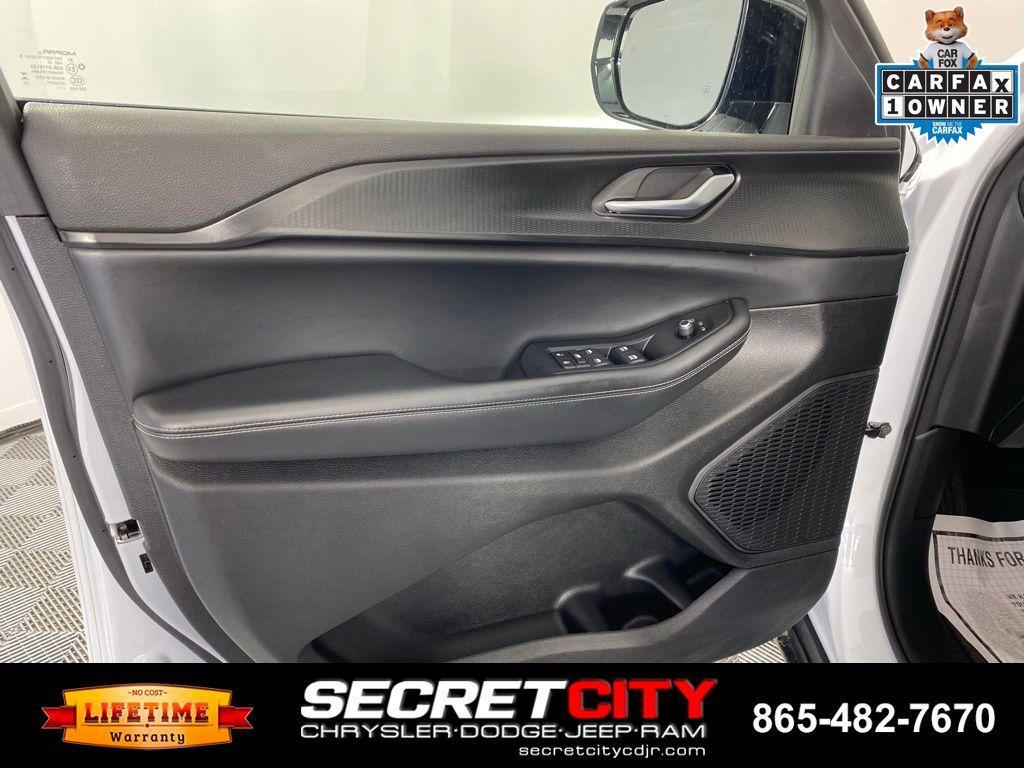 used 2023 Jeep Grand Cherokee car, priced at $31,188