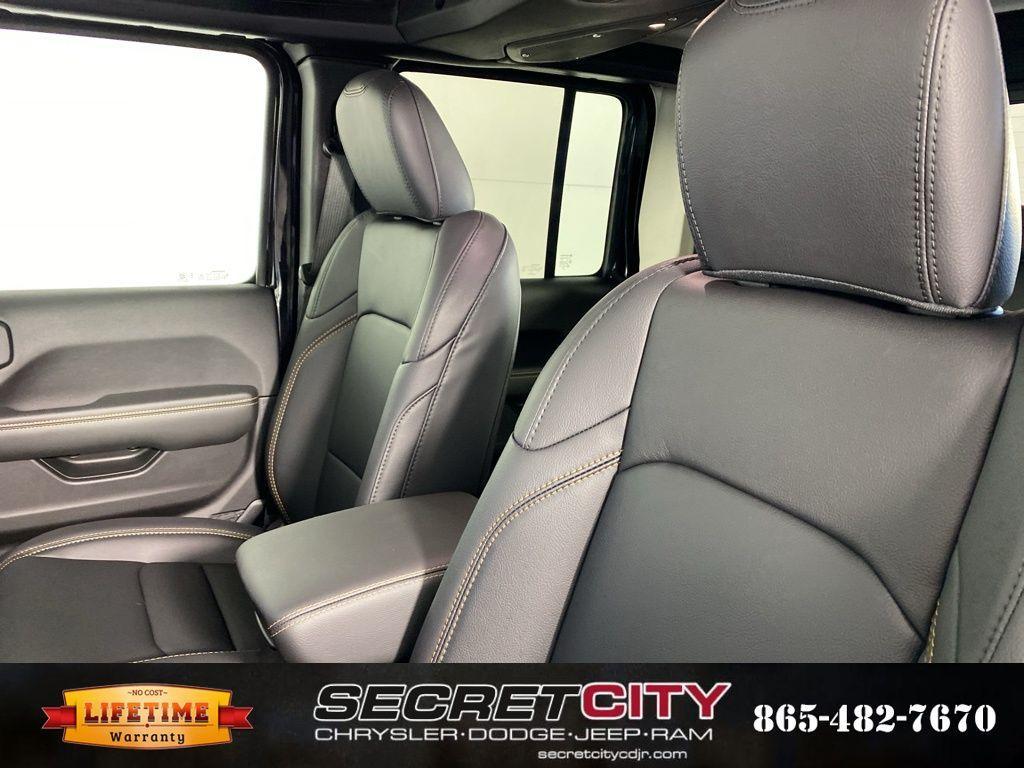 new 2026 Jeep Gladiator car, priced at $44,783