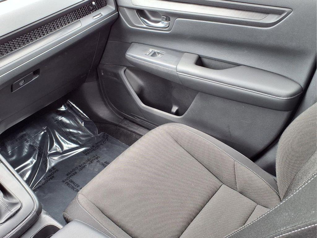 used 2025 Honda CR-V car, priced at $33,299