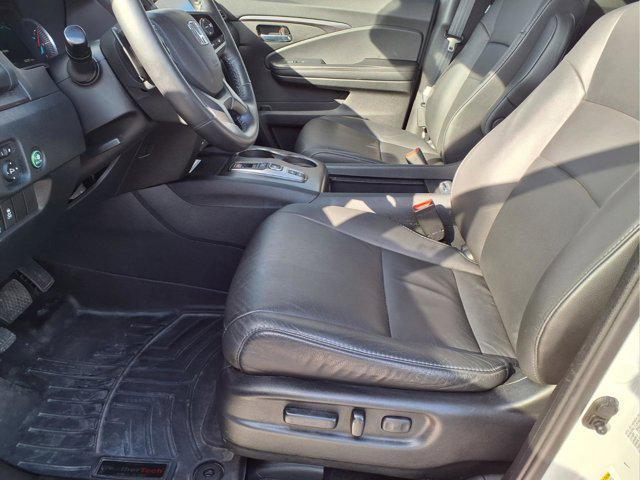 used 2022 Honda Pilot car, priced at $33,000