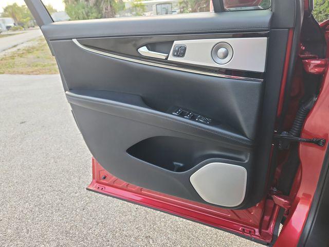 used 2021 Lincoln Nautilus car, priced at $34,000