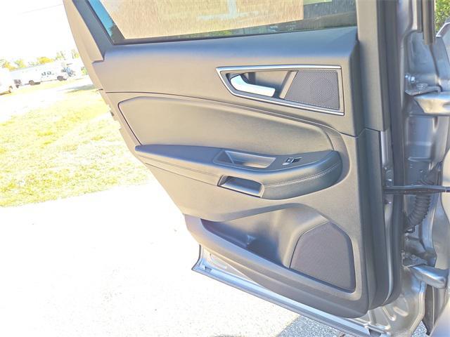 used 2022 Ford Edge car, priced at $11,900