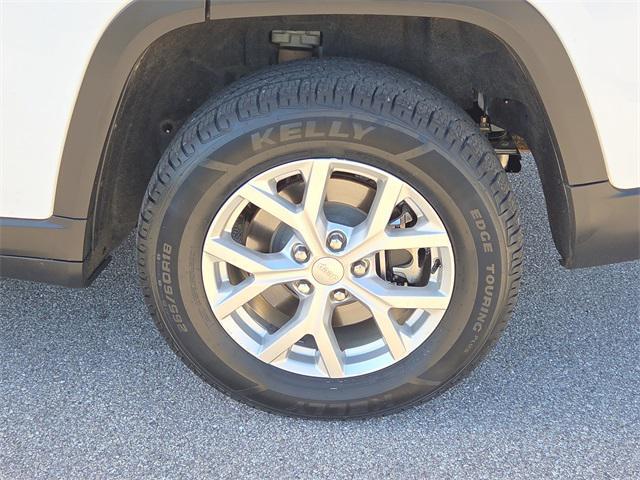 used 2024 Jeep Grand Cherokee L car, priced at $28,000