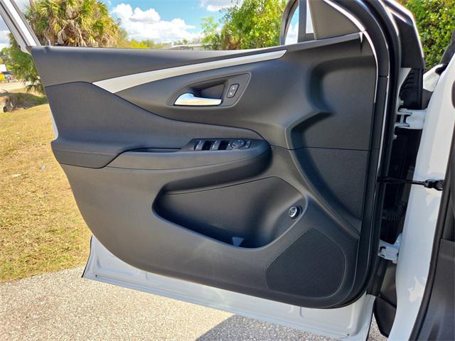 new 2026 Buick Envista car, priced at $26,049