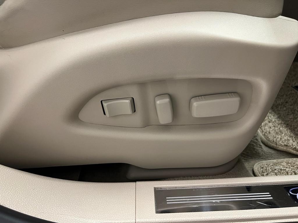 used 2013 Cadillac SRX car, priced at $9,991