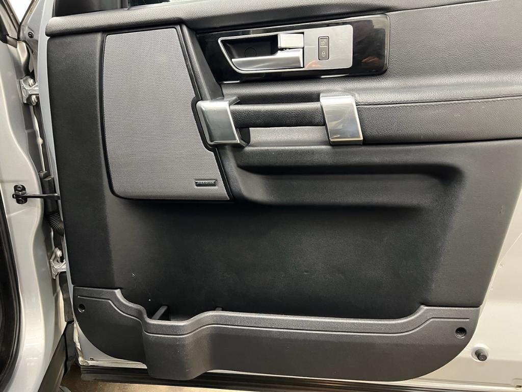 used 2016 Land Rover LR4 car, priced at $12,991