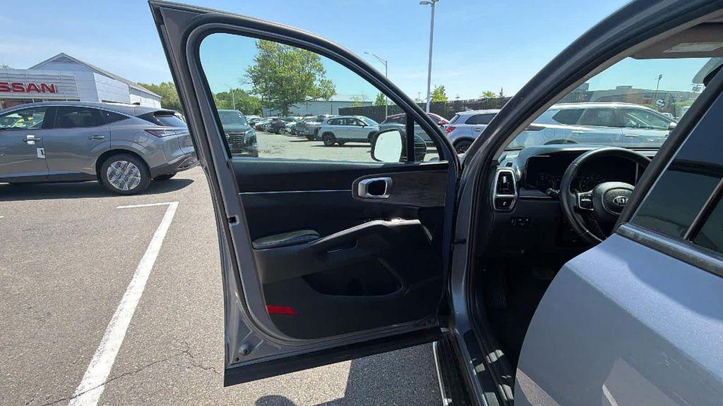 used 2021 Kia Sorento car, priced at $23,588