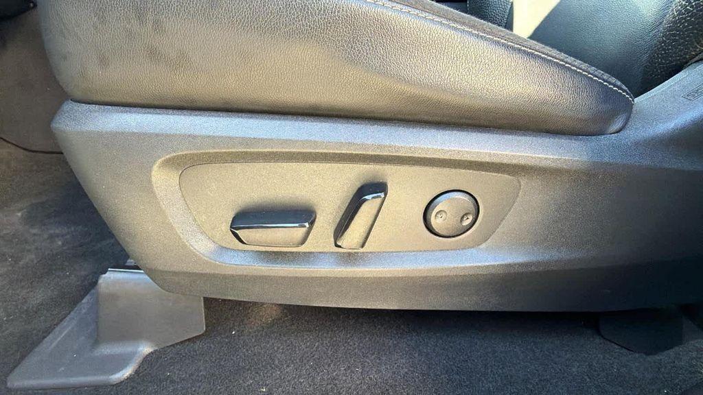 used 2022 Nissan Pathfinder car, priced at $28,100