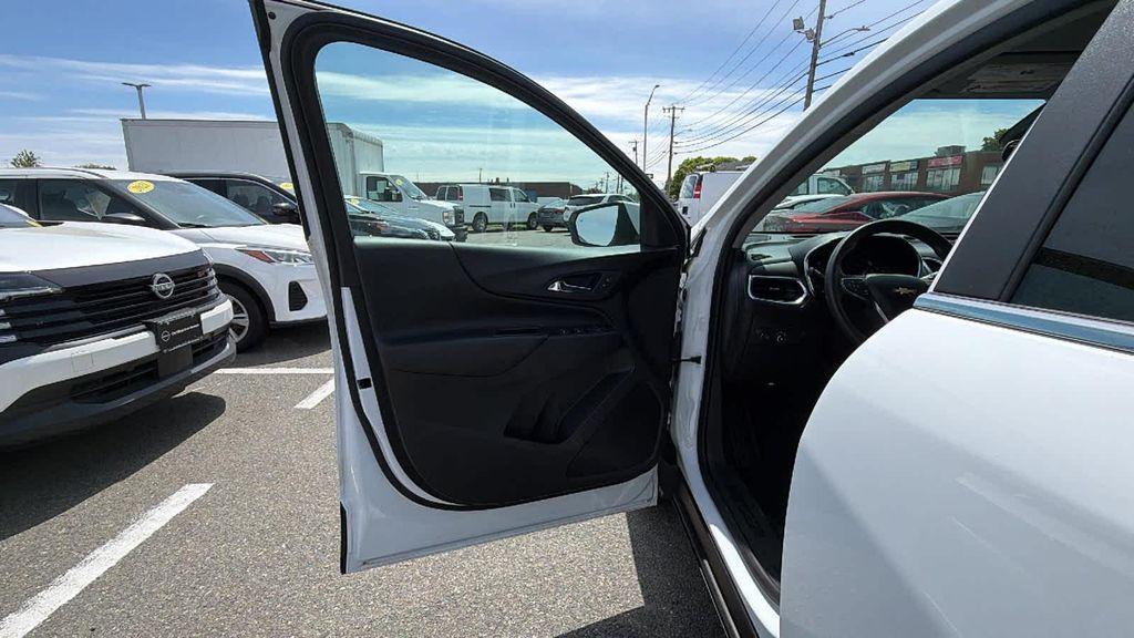 used 2021 Chevrolet Equinox car, priced at $18,088