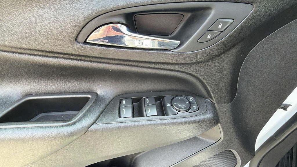 used 2021 Chevrolet Equinox car, priced at $18,088