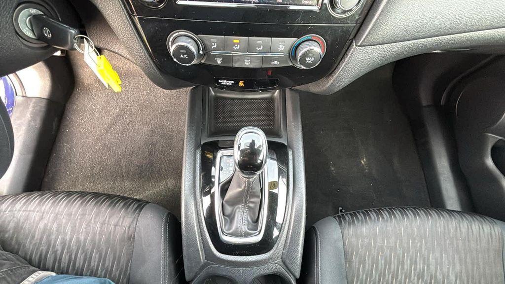 used 2019 Nissan Rogue car, priced at $15,899