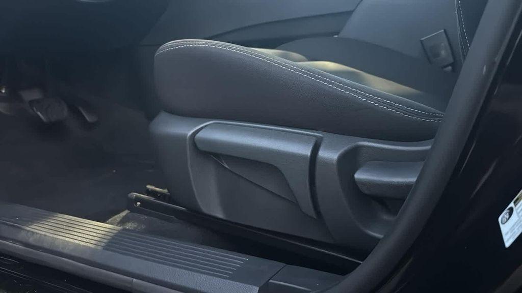 2023 Super Black Nissan Rogue