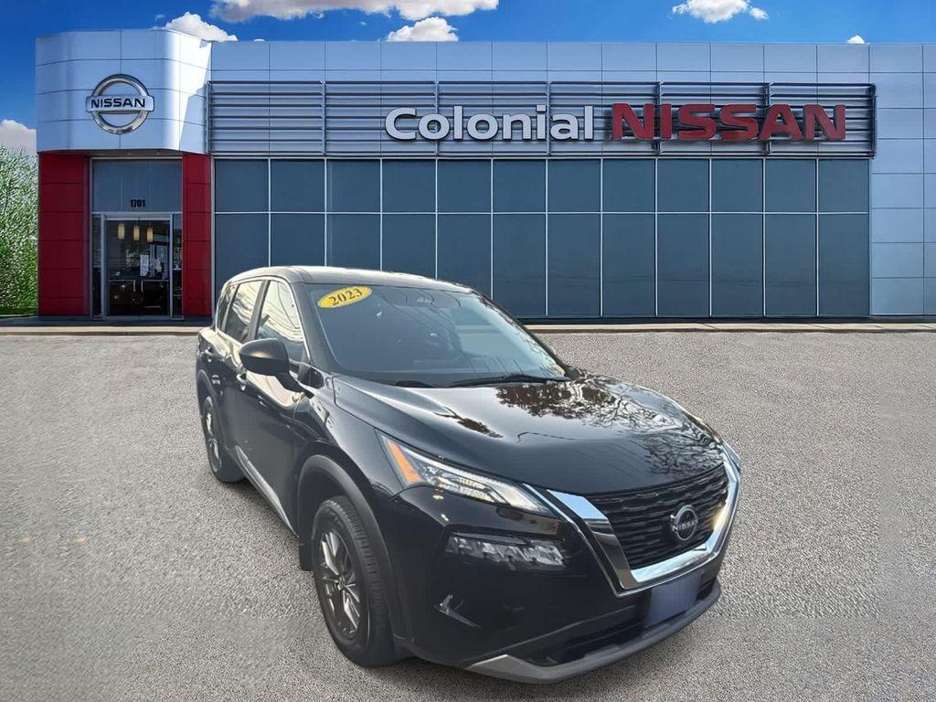 2023 Super Black Nissan Rogue