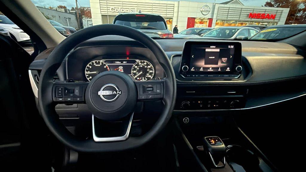 2023 Super Black Nissan Rogue