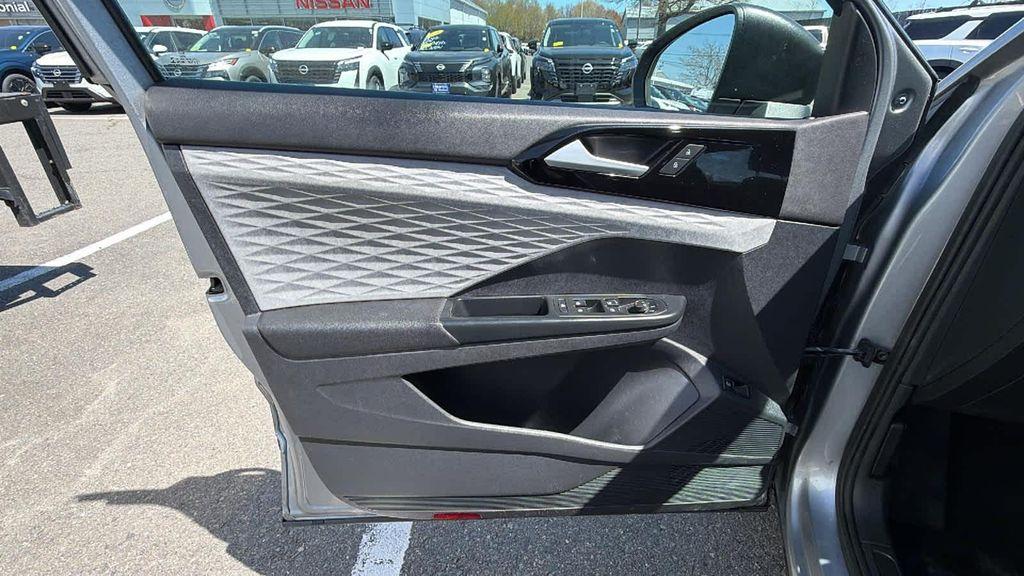 used 2022 Volkswagen Taos car, priced at $16,014
