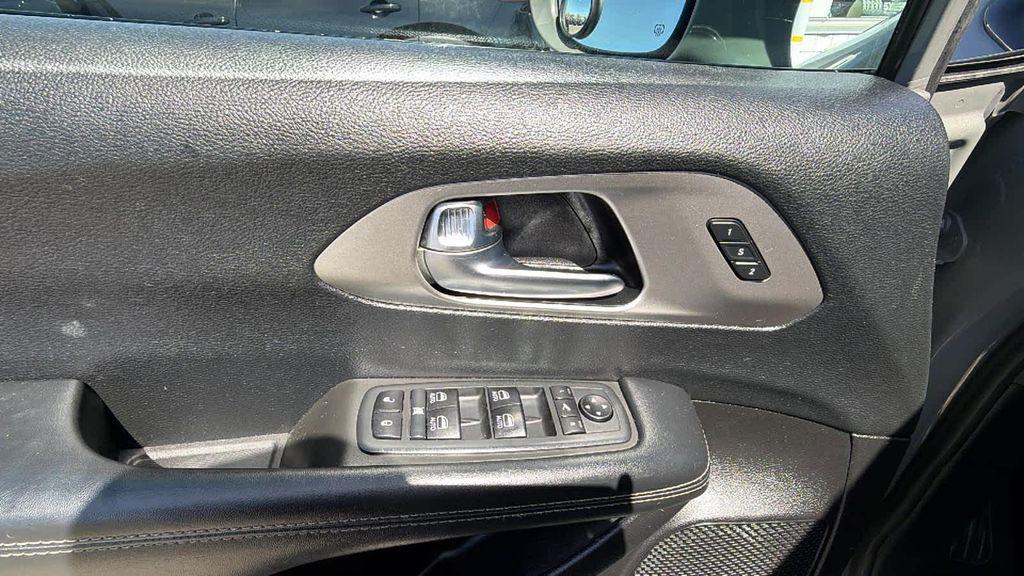 used 2021 Chrysler Pacifica car, priced at $23,838