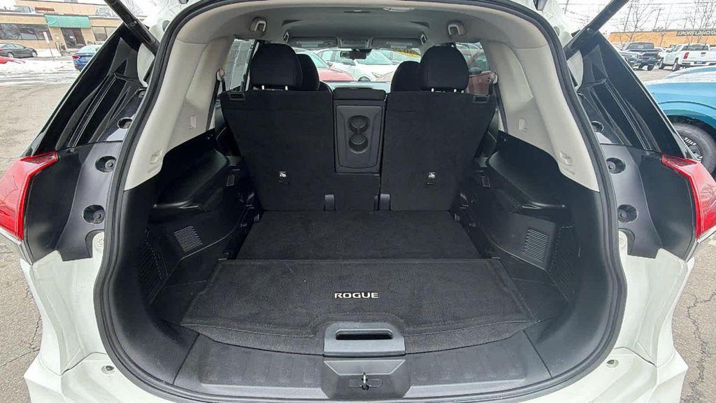 used 2020 Nissan Rogue car, priced at $16,477