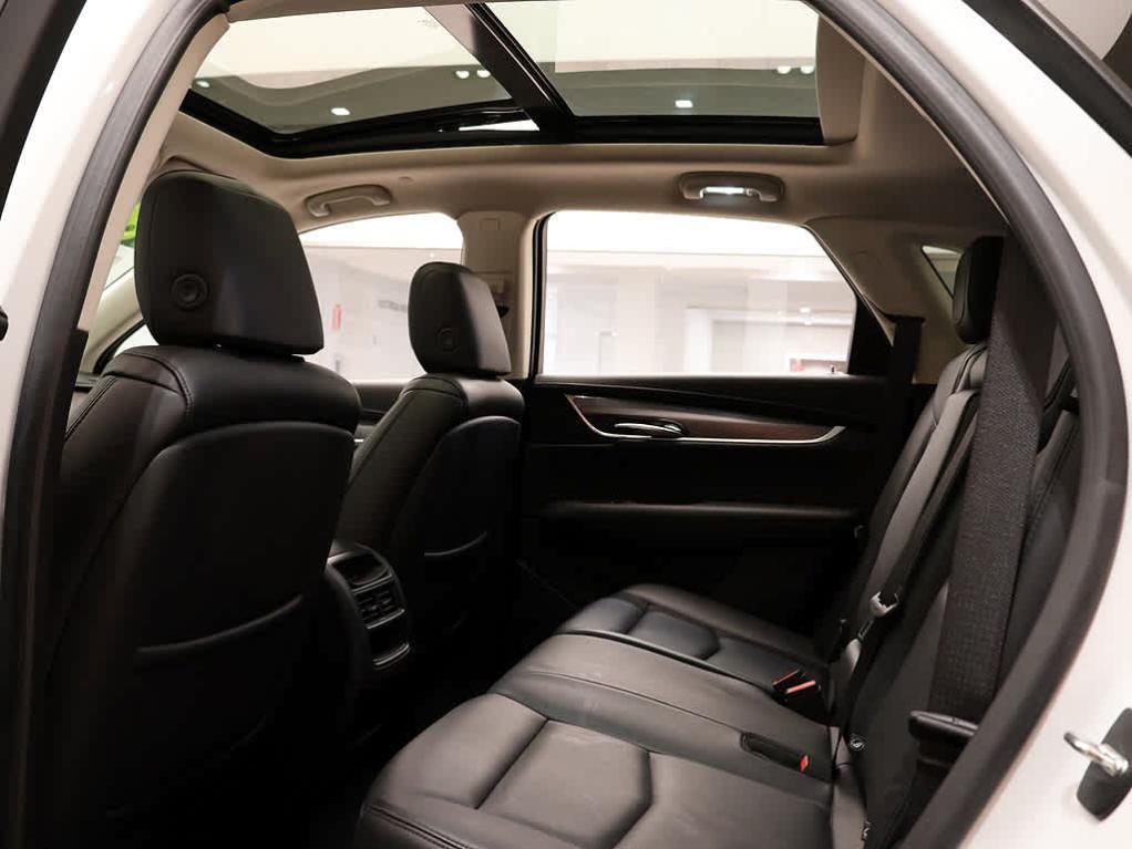 used 2018 Cadillac XT5 car, priced at $19,999