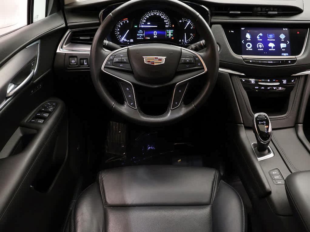 used 2018 Cadillac XT5 car, priced at $19,999