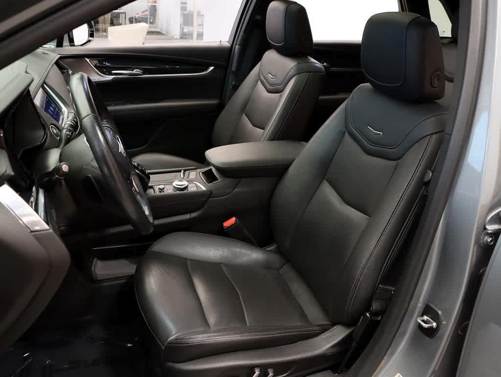 used 2023 Cadillac XT5 car, priced at $32,799