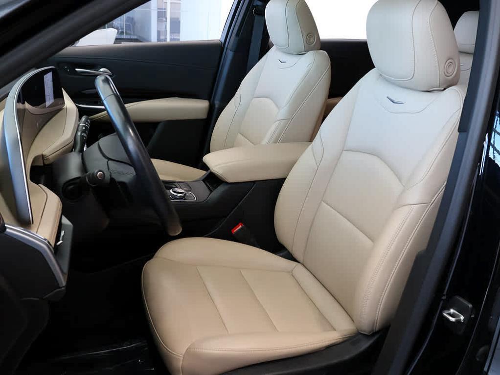 used 2024 Cadillac XT4 car, priced at $32,299