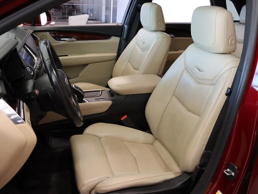 used 2017 Cadillac XT5 car, priced at $15,699