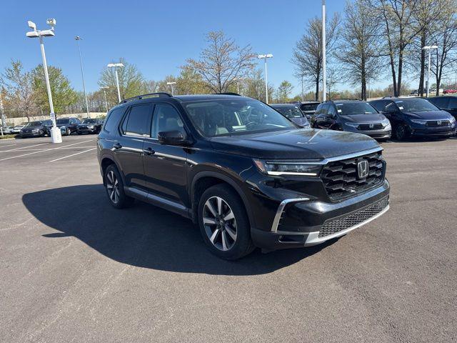 used 2025 Honda Pilot car, priced at $43,911