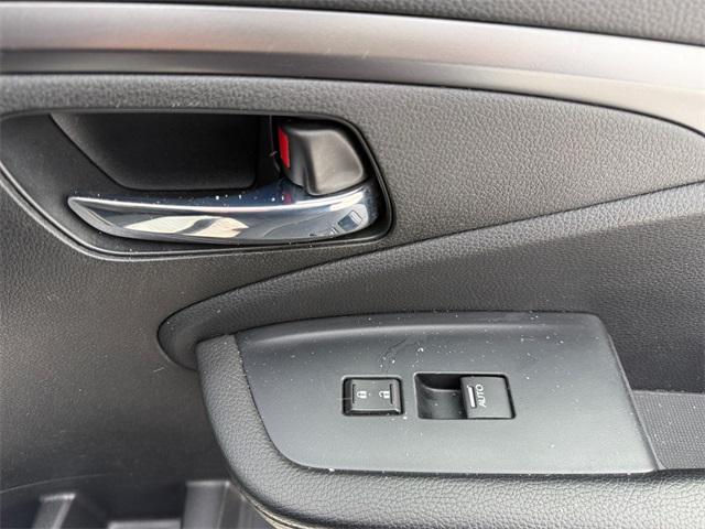 used 2022 Honda Pilot car, priced at $30,688