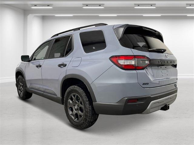 new 2025 Honda Pilot car, priced at $51,350