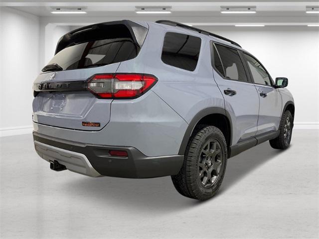 new 2025 Honda Pilot car, priced at $51,350