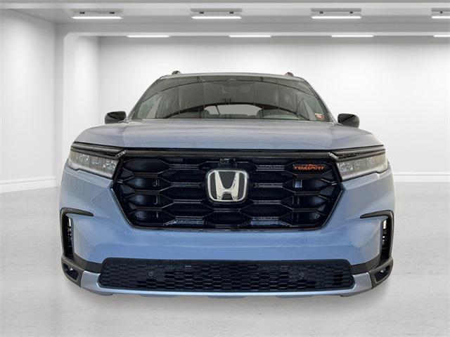 new 2025 Honda Pilot car, priced at $51,350