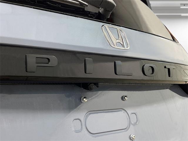 new 2025 Honda Pilot car, priced at $51,350
