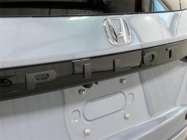 new 2025 Honda Pilot car, priced at $51,350