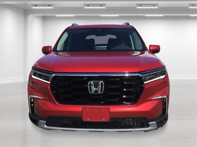 new 2025 Honda Pilot car, priced at $51,550