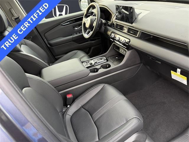 used 2025 Honda Pilot car, priced at $43,322