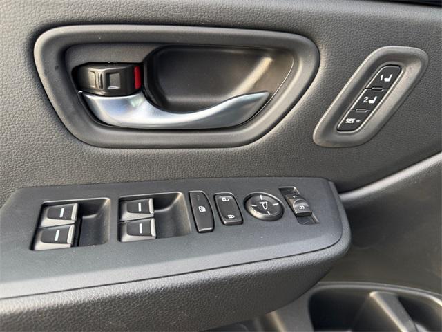 used 2025 Honda Pilot car, priced at $44,155