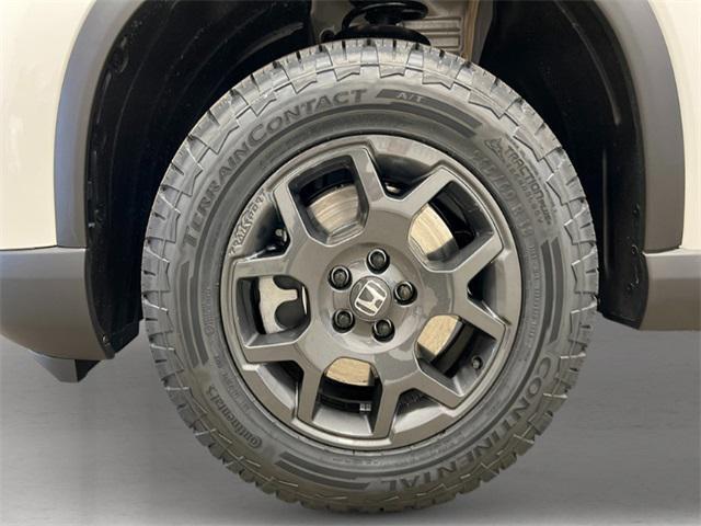 new 2025 Honda Pilot car, priced at $51,830